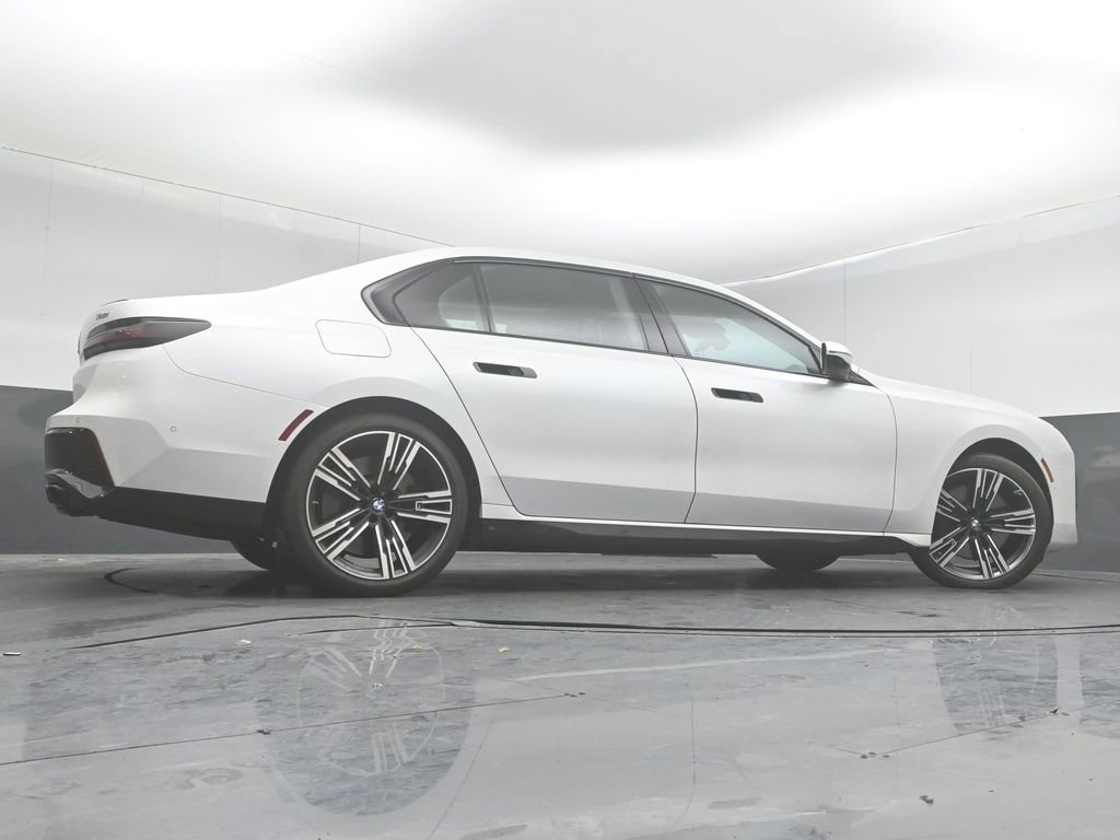 Used 2023 BMW 760i xDrive w/ Luxury Rear Seating Package image 42