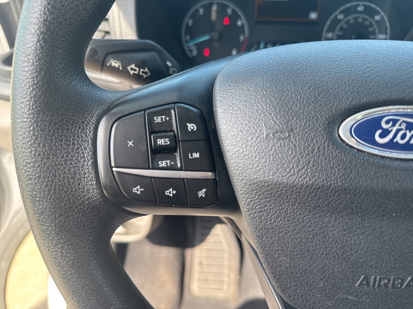 Used 2022 Ford Transit 350 XLT RWD image 22