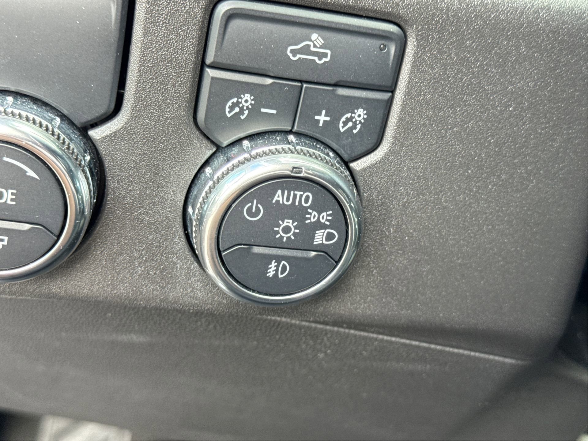 Used 2024 GMC Sierra 1500 Elevation image 23