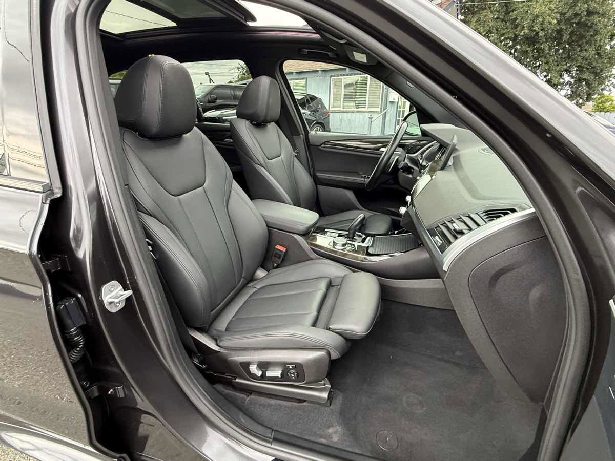 Used 2019 BMW X3 sDrive30i w/ M Sport Package 2 RWD image 12