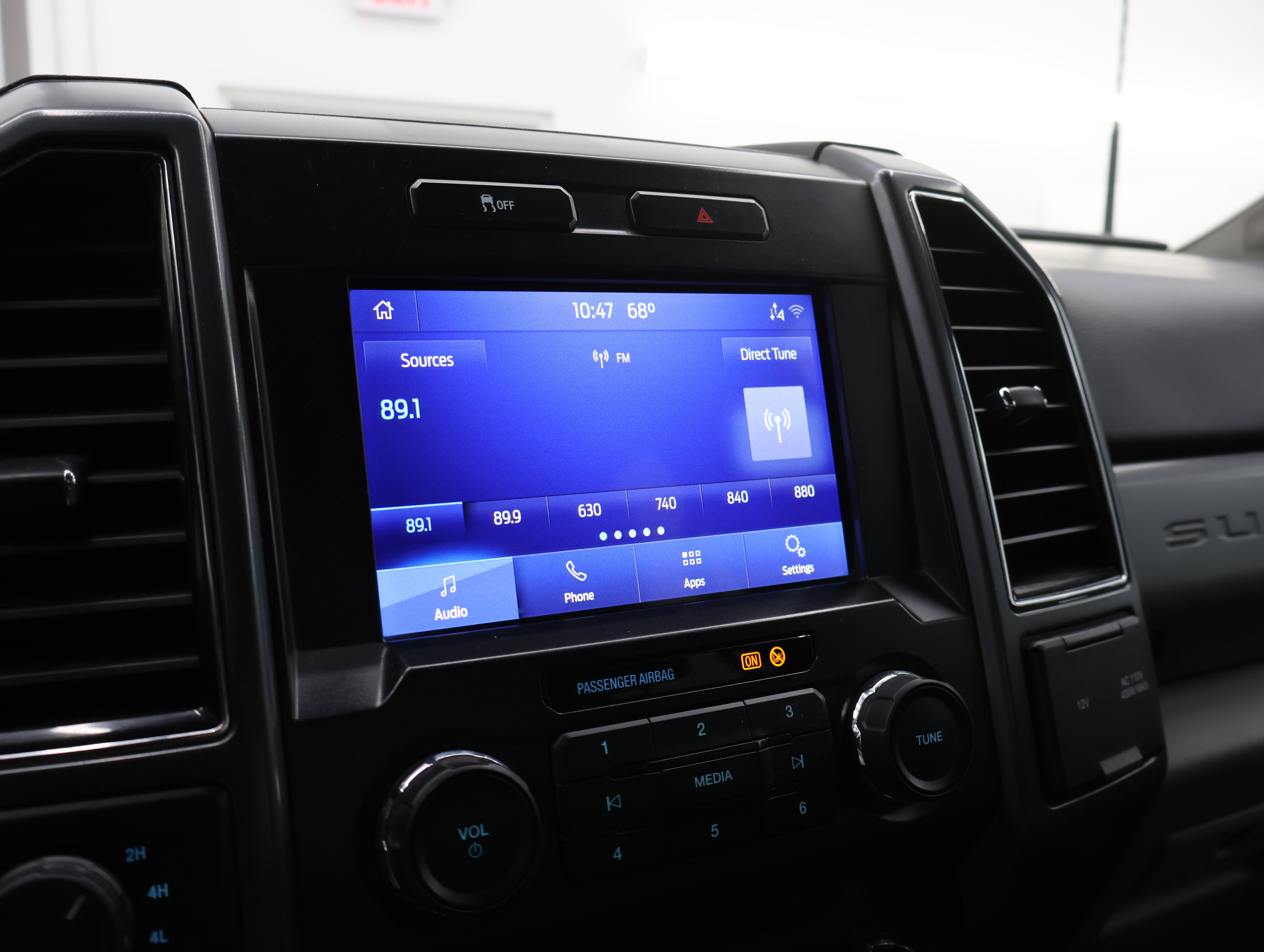 Used 2022 Ford F350 XLT w/ XLT Value Package AWD/4WD image 11