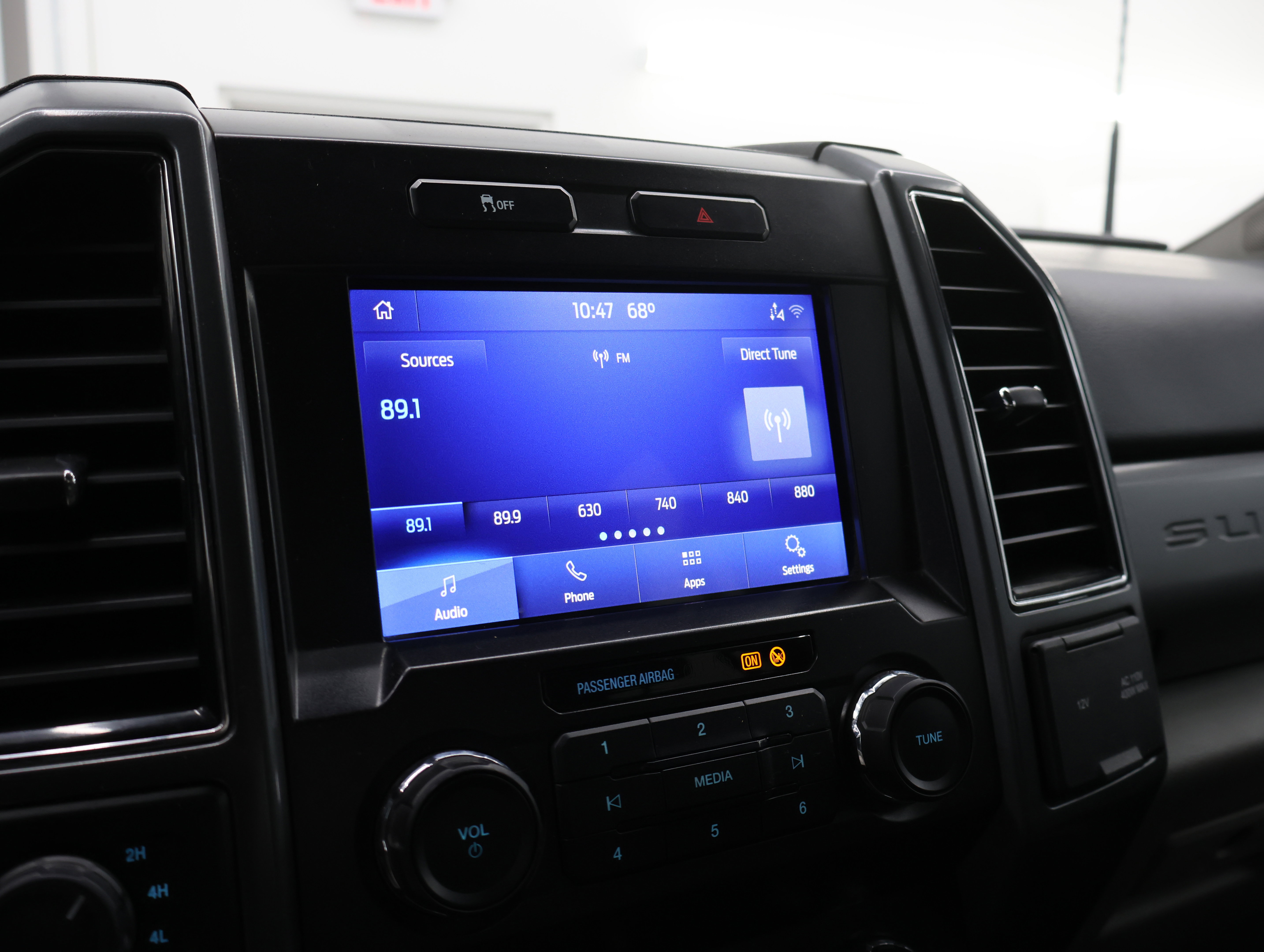 Used 2022 Ford F350 XLT w/ XLT Value Package image 11