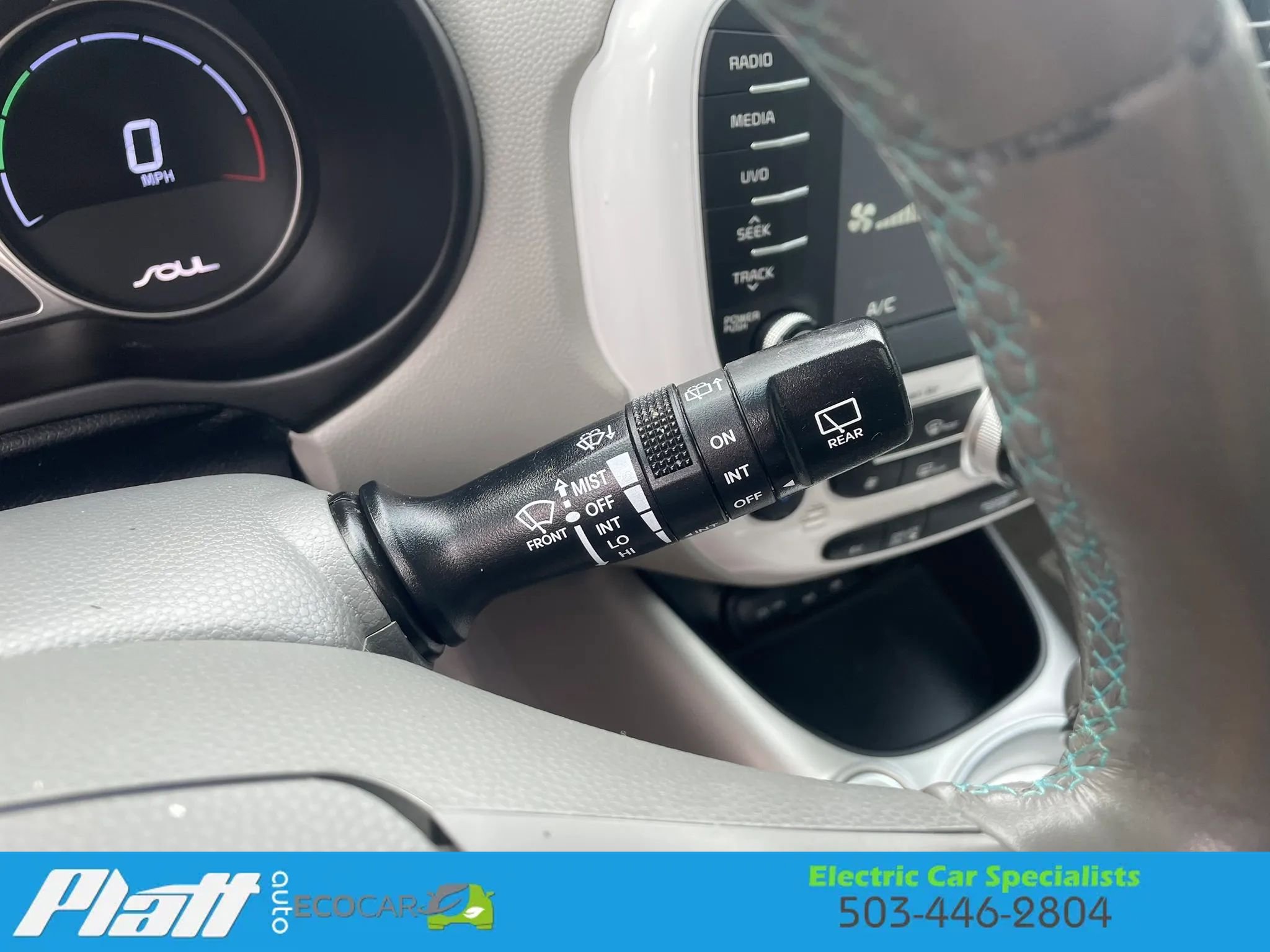 Used 2017 Kia Soul EV + w/ Sun & Fun Package image 31