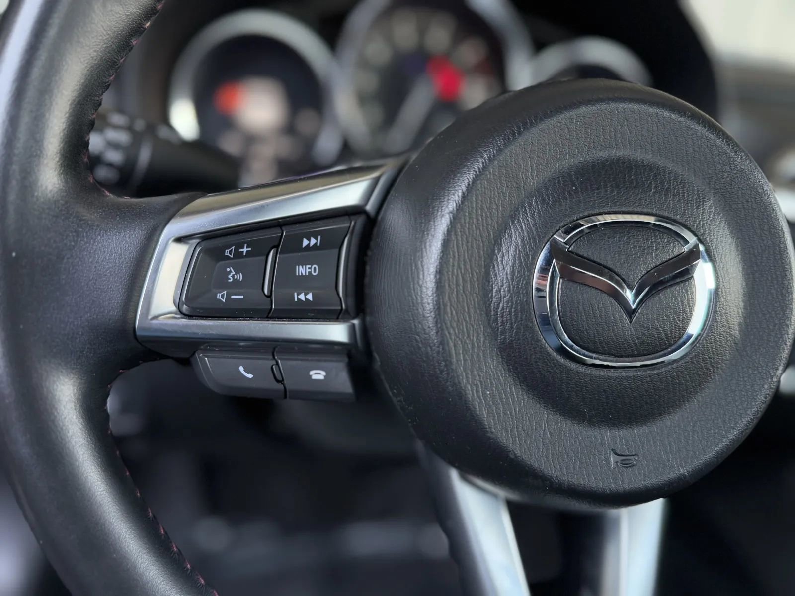 Used 2018 MAZDA MX-5 Miata RF Grand Touring image 19
