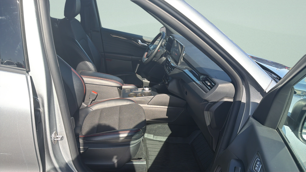 Certified 2024 Ford Escape ST-Line w/ Tech Pack #1 AWD/4WD image 37