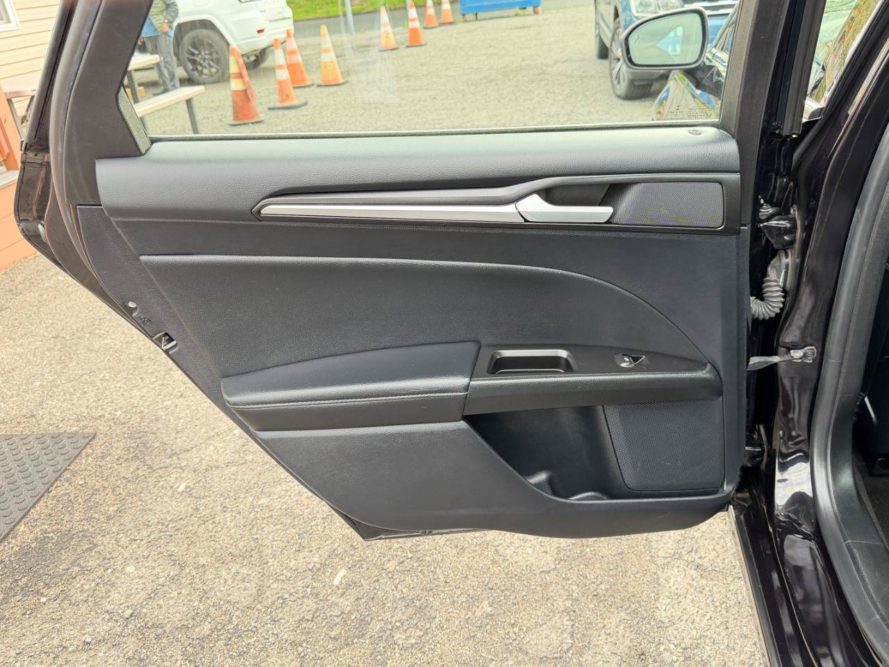 Used 2019 Ford Fusion Energi Titanium FWD image 32