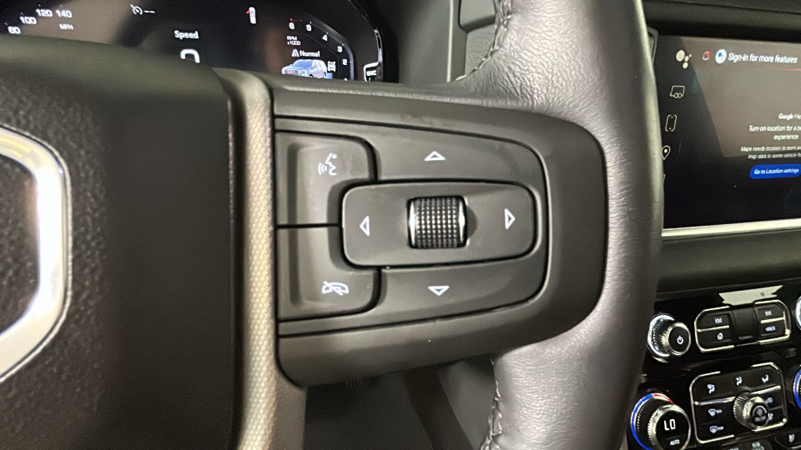 Used 2024 GMC Yukon XL Denali w/ Advanced Technology Package AWD/4WD image 20