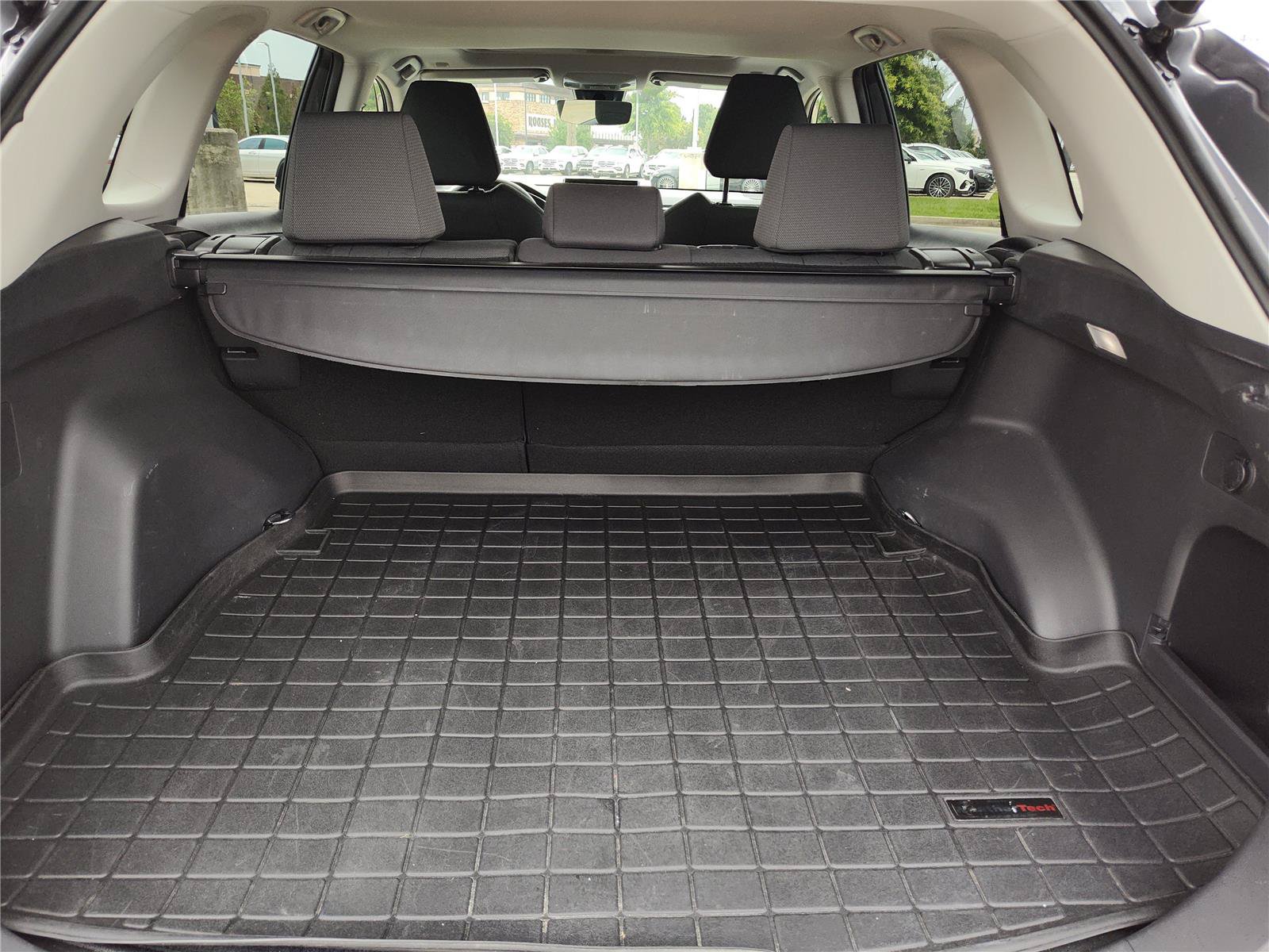 Used 2023 Toyota RAV4 XLE w/ Convenience Package FWD image 7