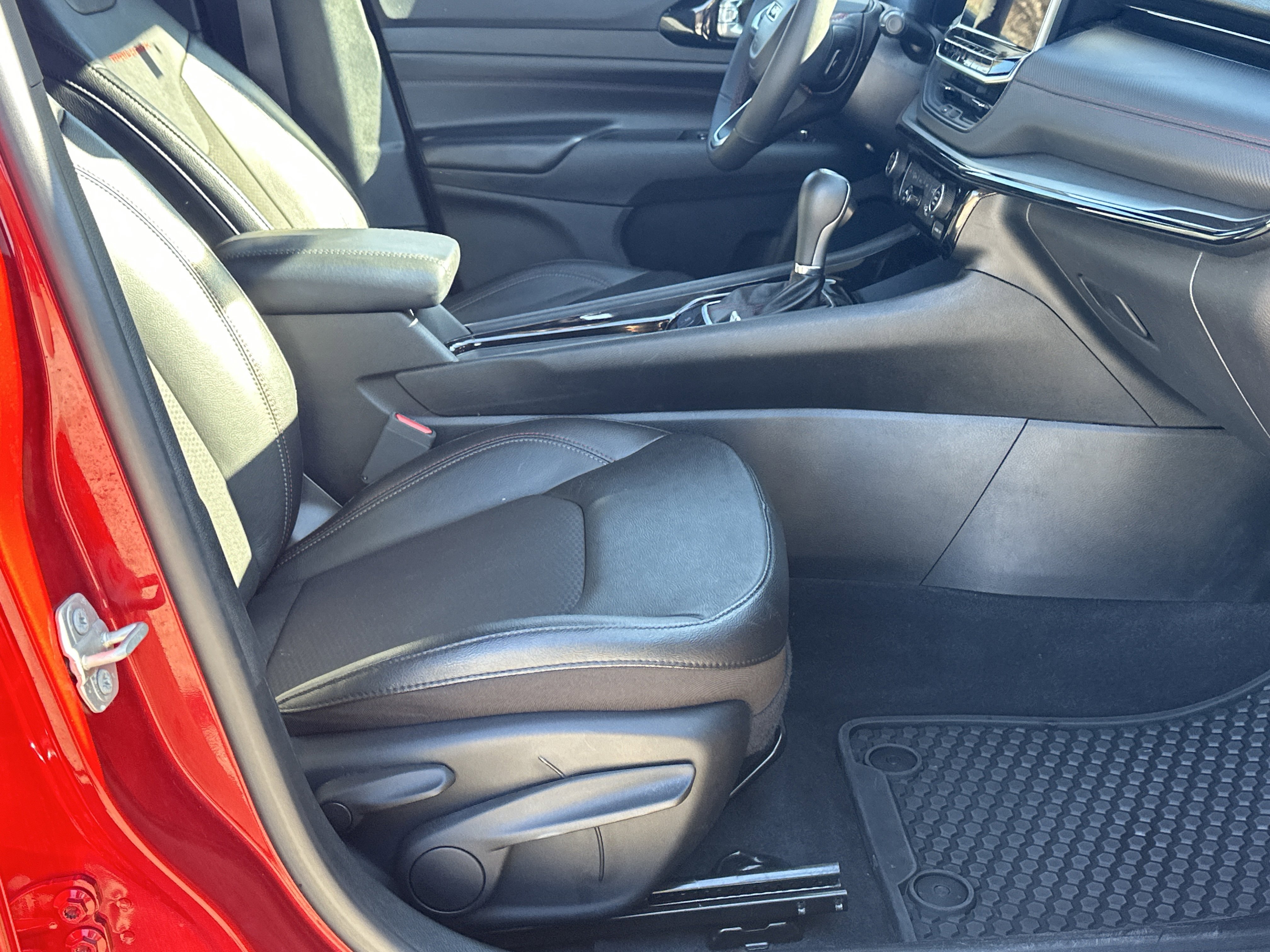 Used 2024 Jeep Compass Trailhawk image 13