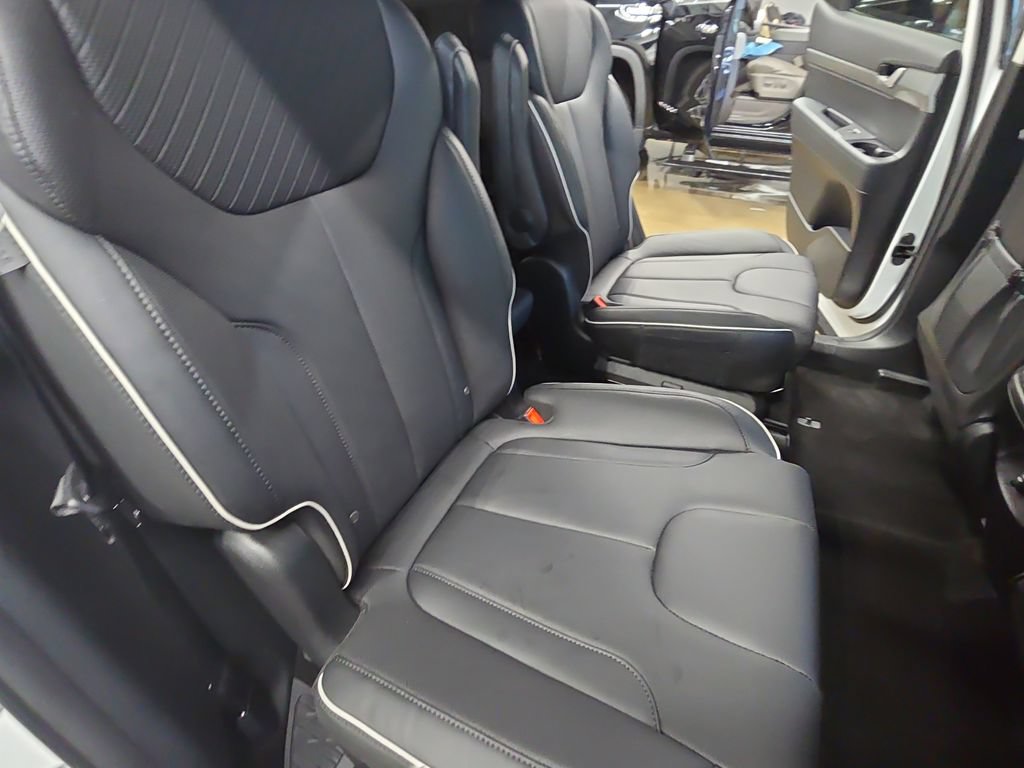Used 2024 Hyundai Palisade SEL AWD/4WD image 11