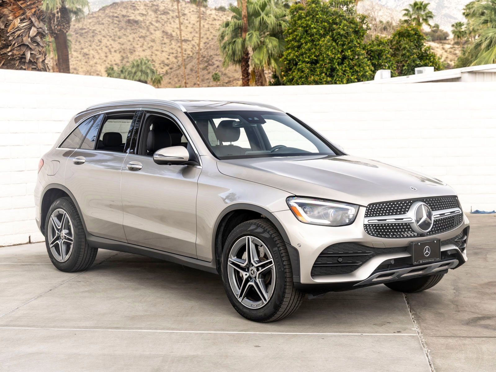 Used 2022 Mercedes-Benz GLC 300 image 2