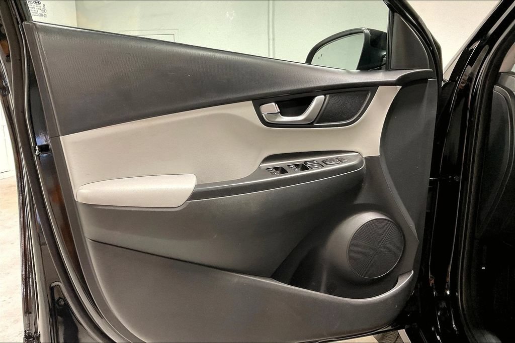 Used 2023 Hyundai Kona SEL w/ Convenience Package FWD image 22