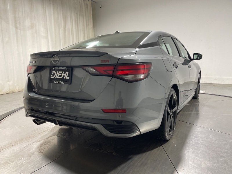 Used 2024 Nissan Sentra SR w/ SR Premium Package image 7