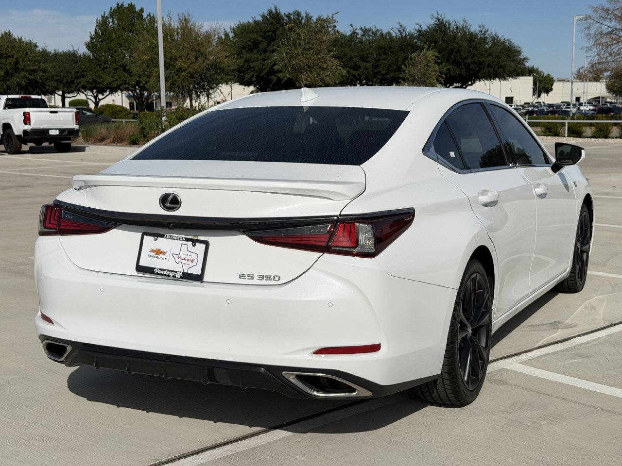 Used 2023 Lexus ES 350 F Sport w/ Accessory Package (Z2) FWD image 4