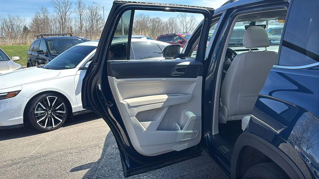 Used 2023 Volkswagen Atlas SE image 24
