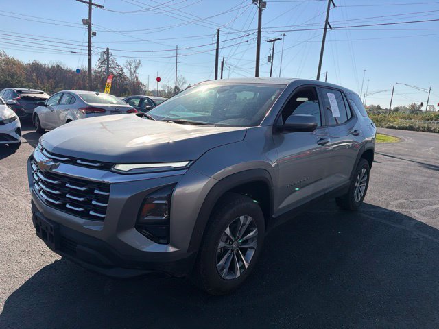 Used 2025 Chevrolet Equinox LT FWD image 3