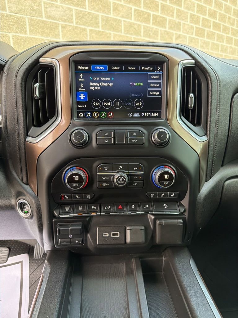 Used 2020 Chevrolet Silverado 3500 High Country image 24