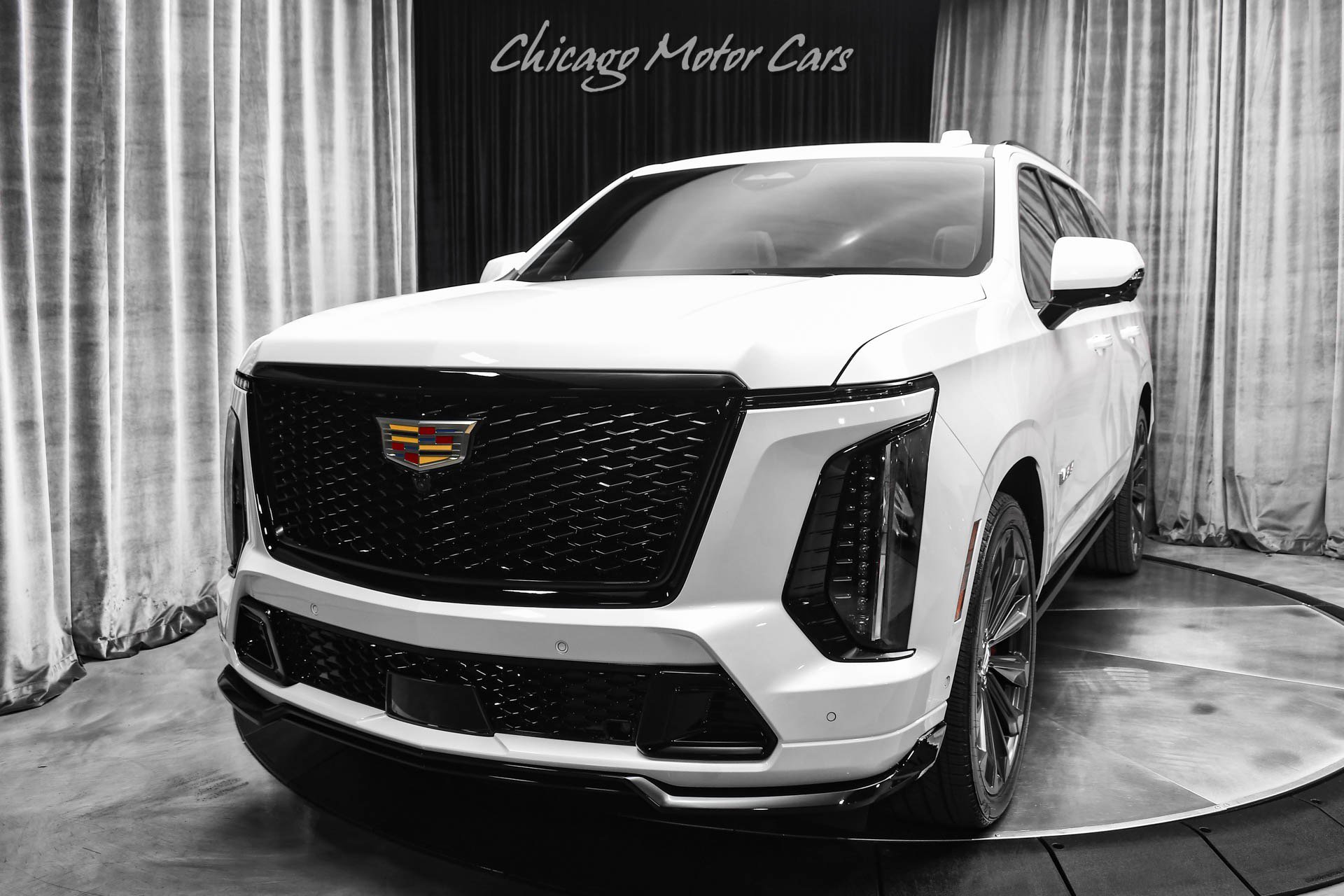 Used 2025 Cadillac Escalade V image 2