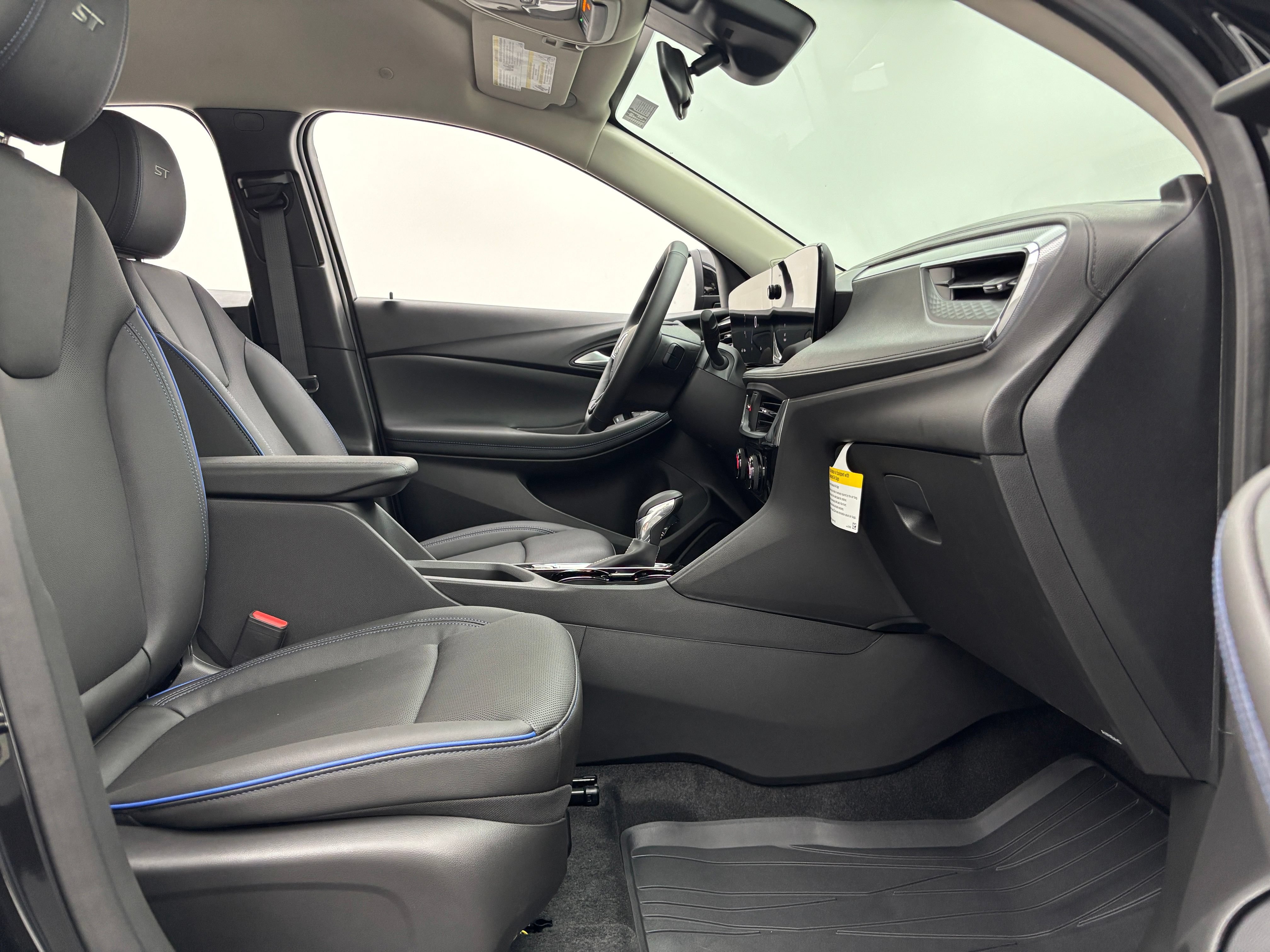 New 2026 Buick Encore GX Sport Touring w/ Advanced Technology Package FWD image 28