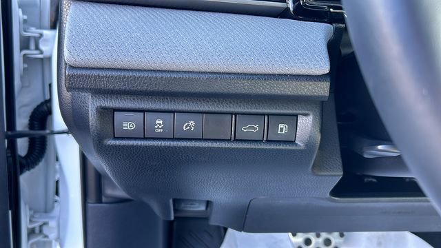 Used 2025 Toyota Camry SE w/ Multimedia Upgrade Package image 16
