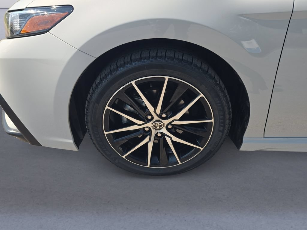 Used 2024 Toyota Camry SE FWD image 10
