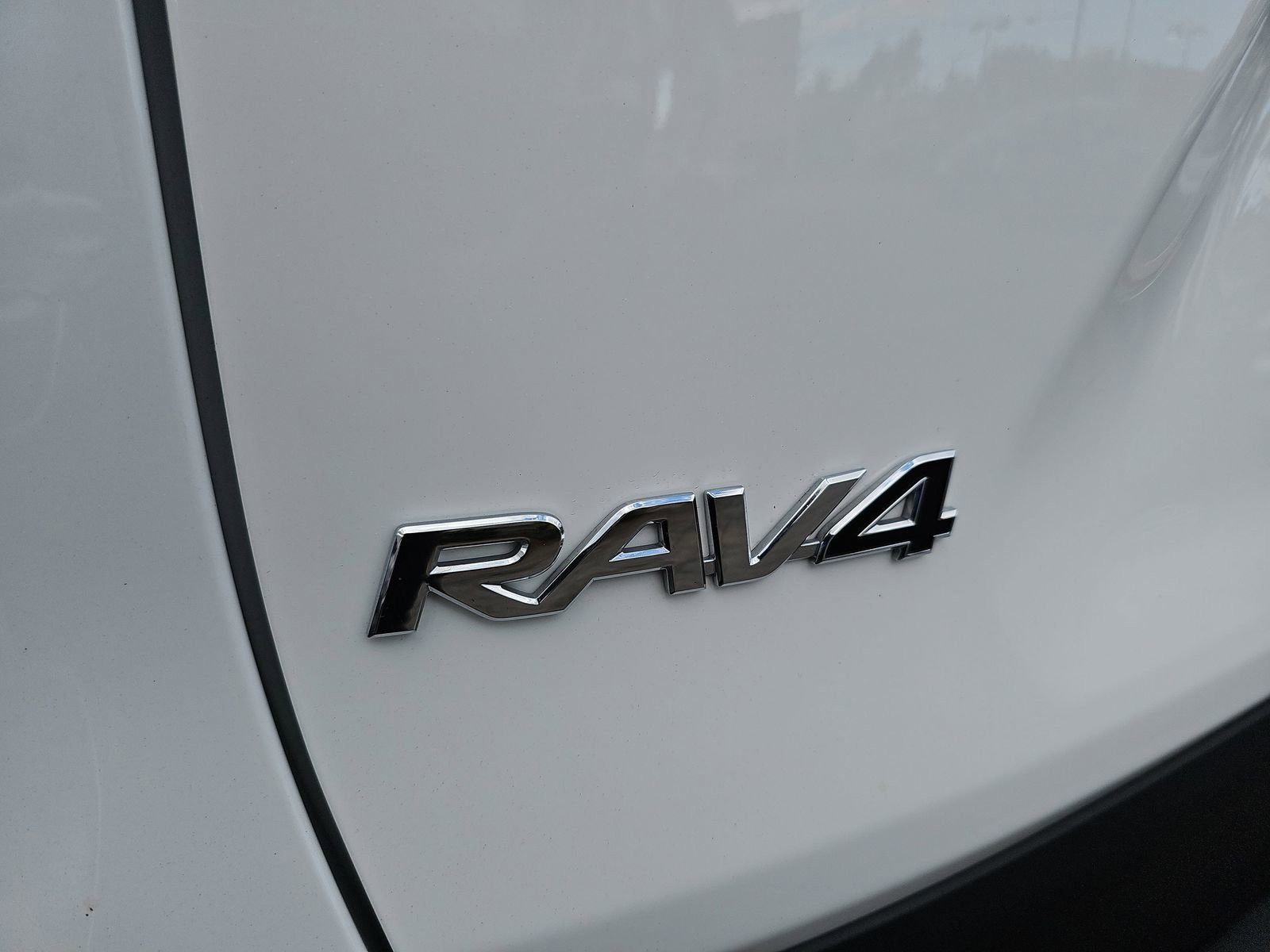 Used 2023 Toyota RAV4 XLE AWD/4WD image 36