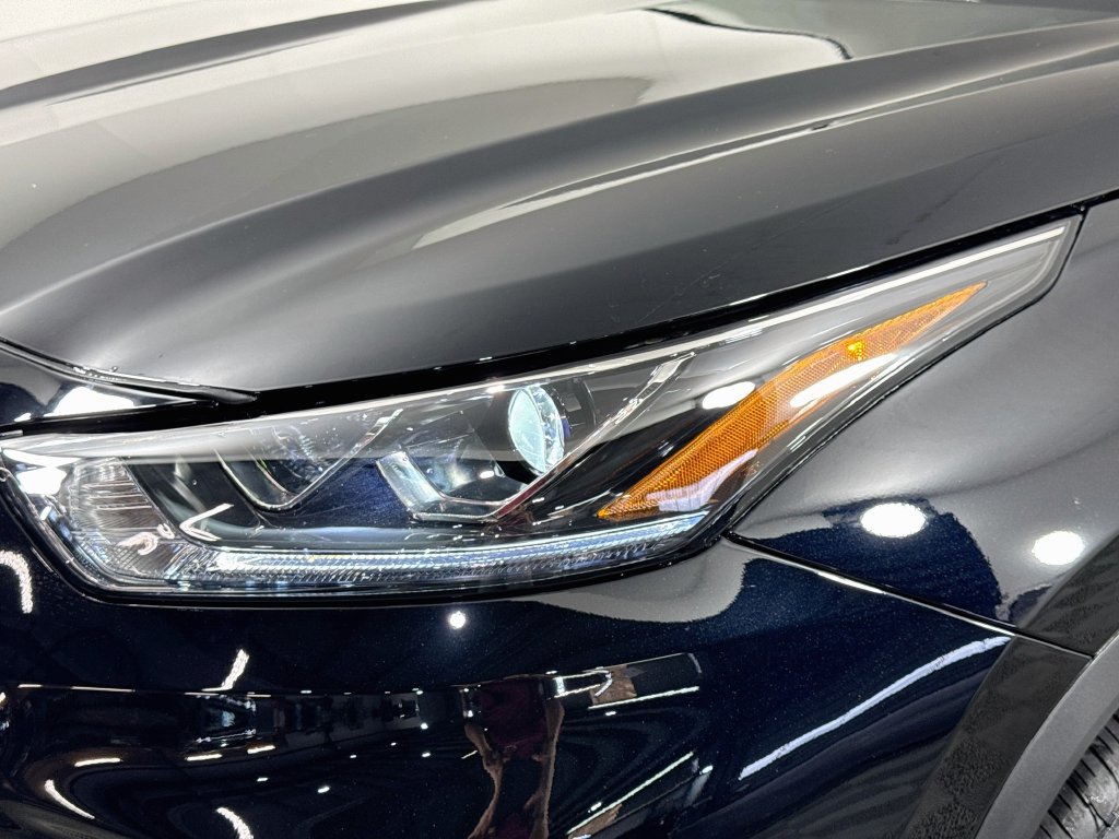 New 2026 Toyota Highlander Platinum AWD/4WD image 3