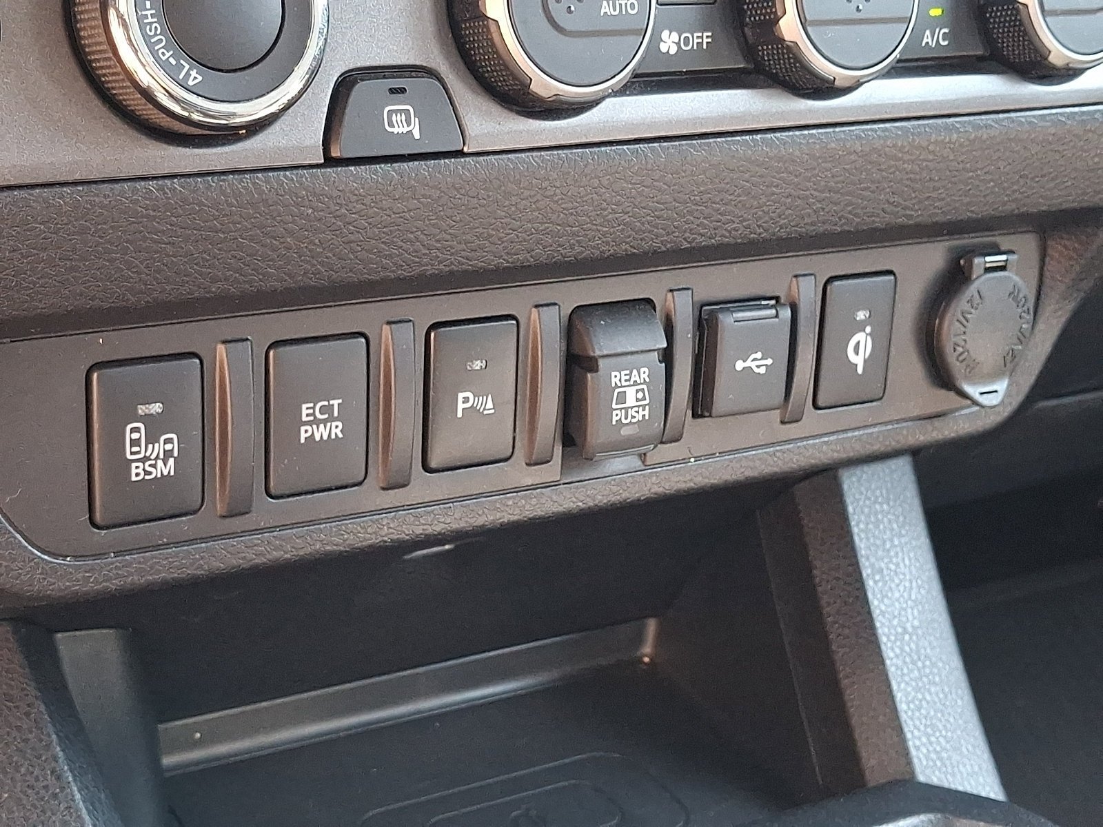 Certified 2023 Toyota Tacoma TRD Off-Road w/ Technology Package AWD/4WD image 23