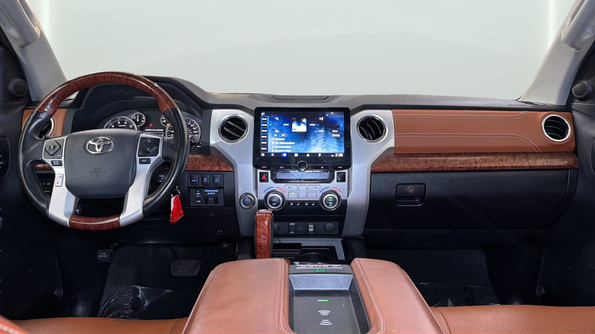 Used 2016 Toyota Tundra 1794 Edition AWD/4WD image 15