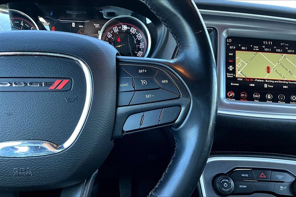 Used 2019 Dodge Challenger SXT RWD image 9