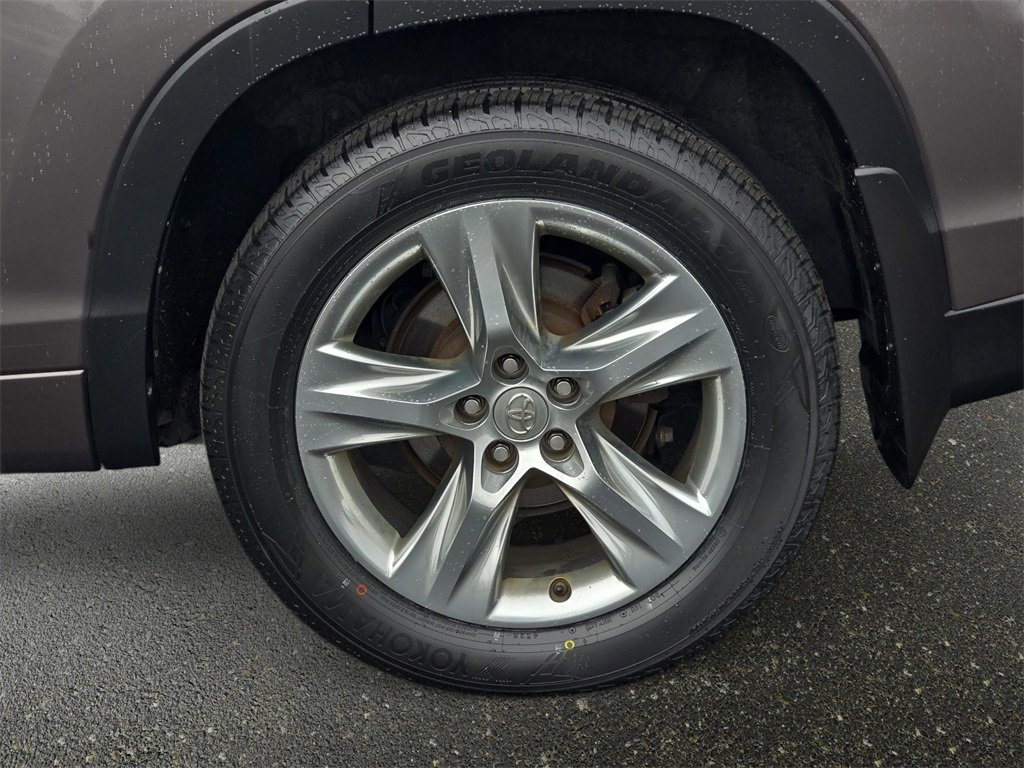 Used 2015 Toyota Highlander Limited image 35