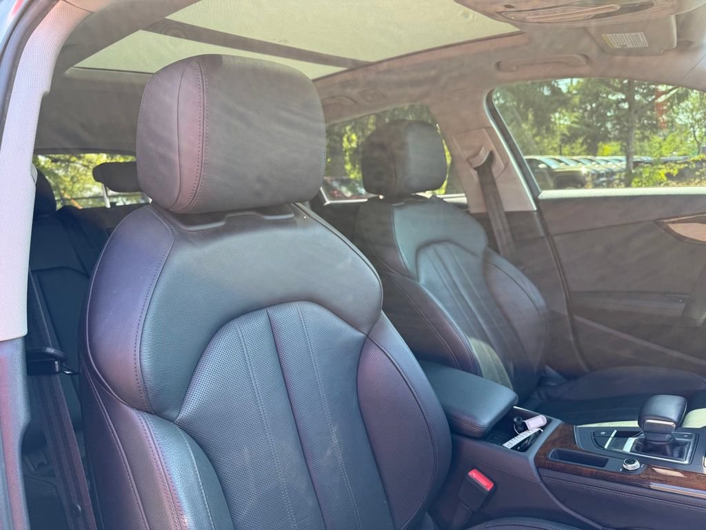 Used 2019 Audi A4 2.0T allroad Prestige w/ Prestige Package AWD/4WD image 22