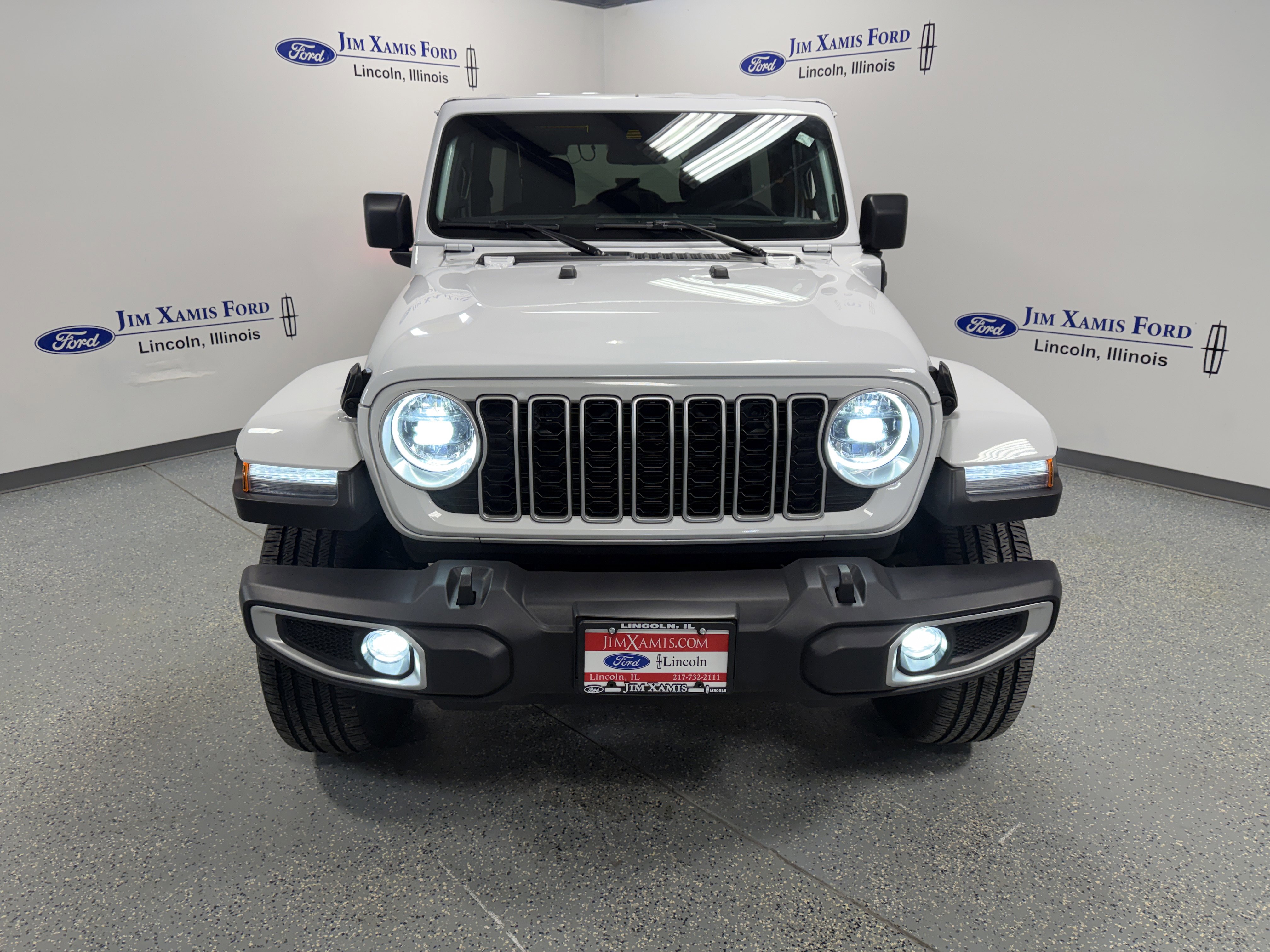 Used 2025 Jeep Wrangler Sahara 4xe w/ Safety Group image 2