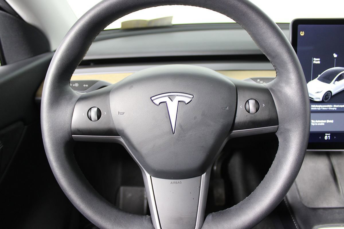 Used 2021 Tesla Model Y Long Range AWD/4WD image 13