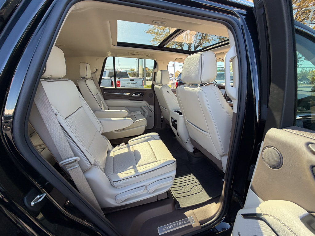 Certified 2023 GMC Yukon Denali AWD/4WD image 15