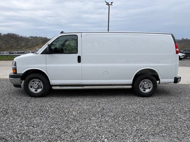 Used 2025 Chevrolet Express 2500 w/ Driver Convenience Package RWD image 2
