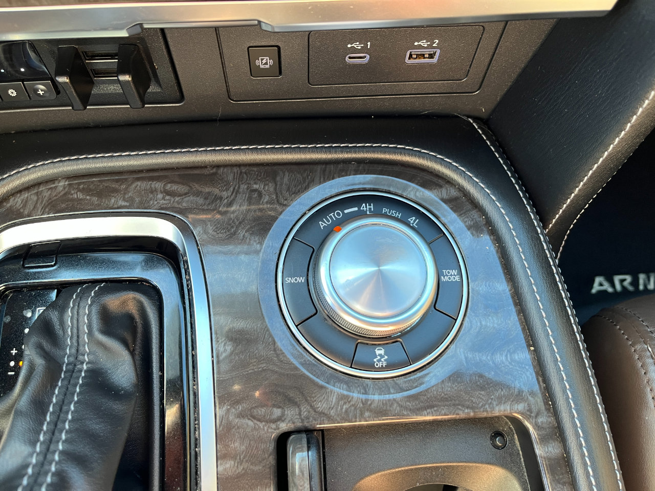 Used 2022 Nissan Armada Platinum w/ Captain's Chairs Package image 26