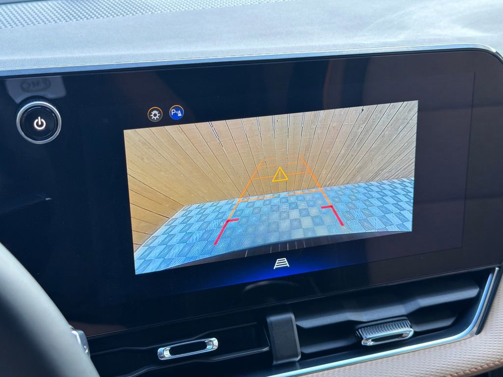 Used 2025 Chevrolet Equinox ACTIV FWD image 10