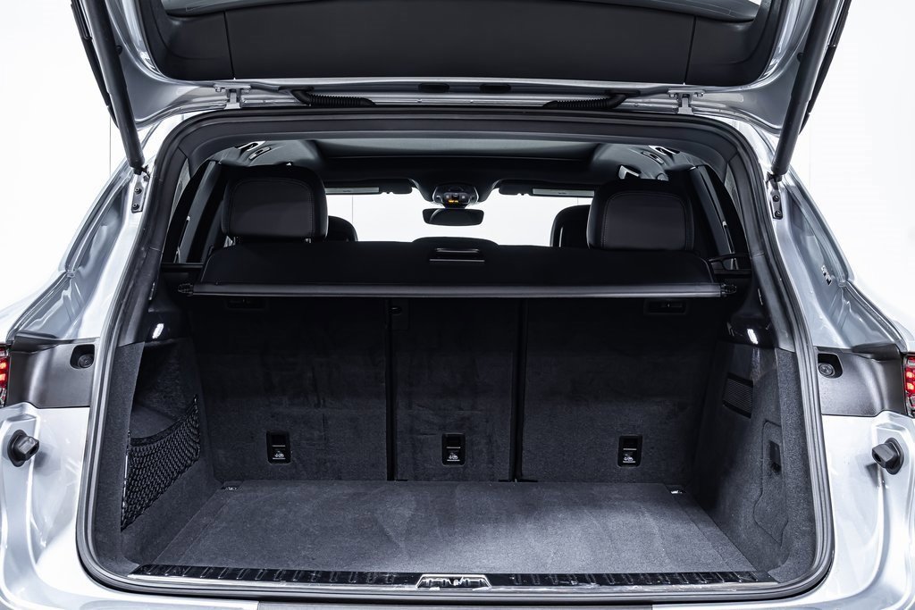 Certified 2025 Porsche Cayenne image 19