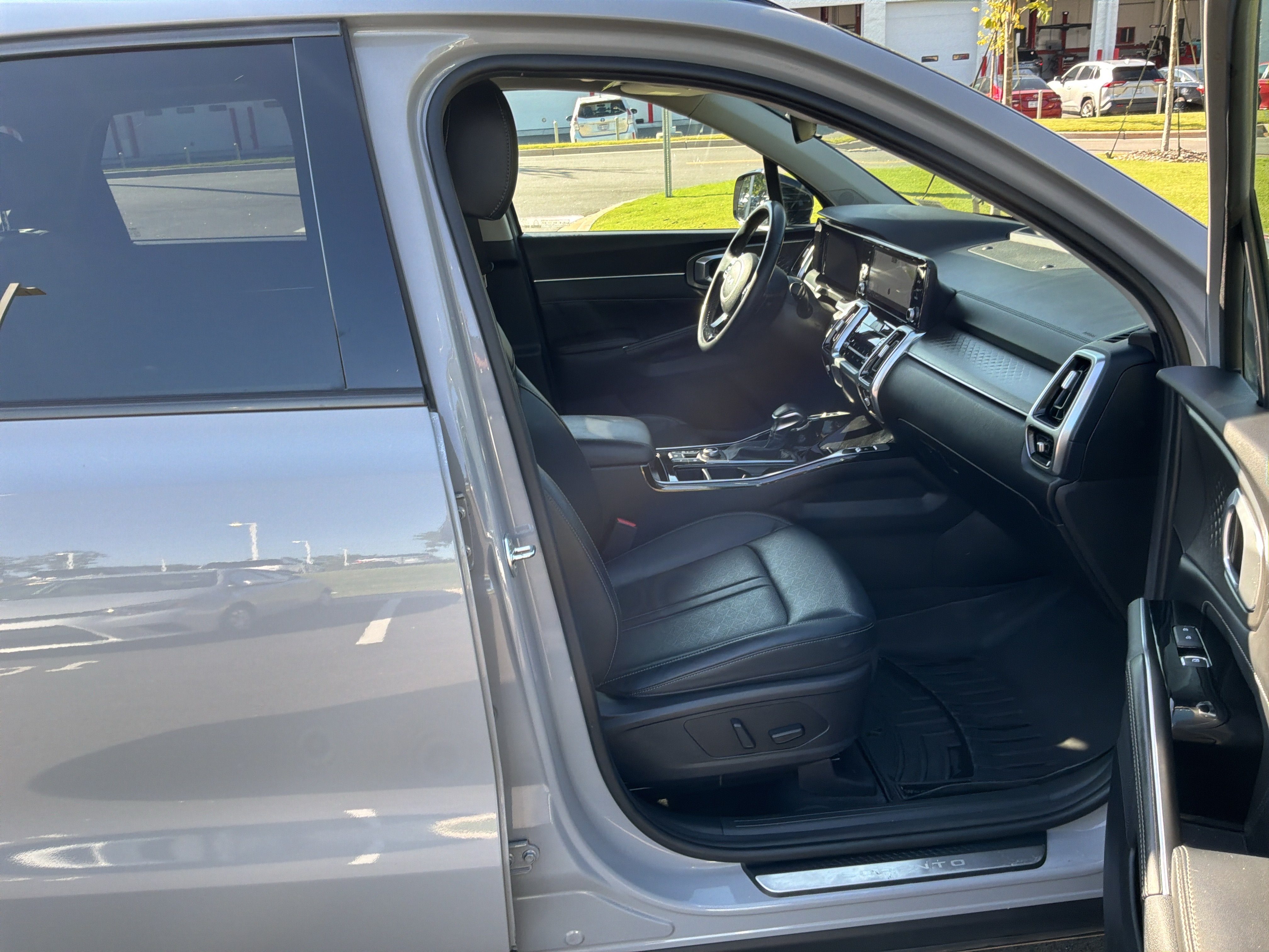 Used 2022 Kia Sorento SX AWD/4WD image 31