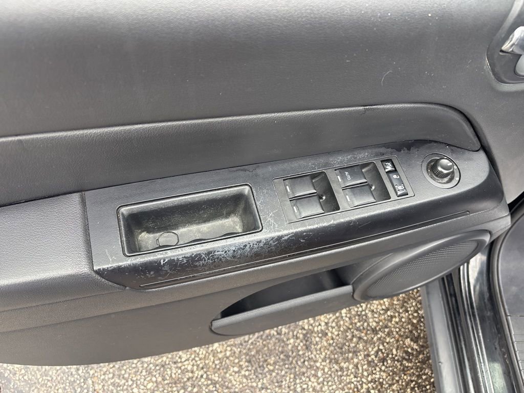 Used 2016 Jeep Compass Sport w/ Power Value Group image 22