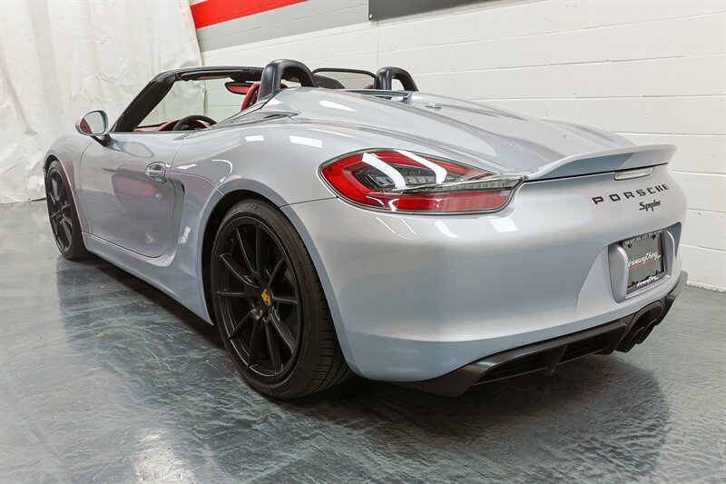 Used 2016 Porsche Boxster Spyder RWD image 15