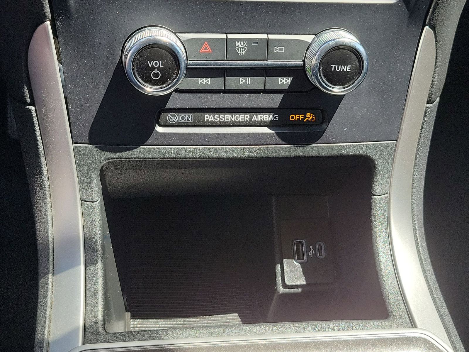 Used 2024 Ford Edge SEL image 33