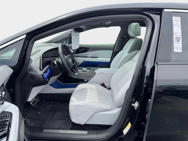 Certified 2025 Cadillac Optiq Luxury 1 AWD/4WD image 19