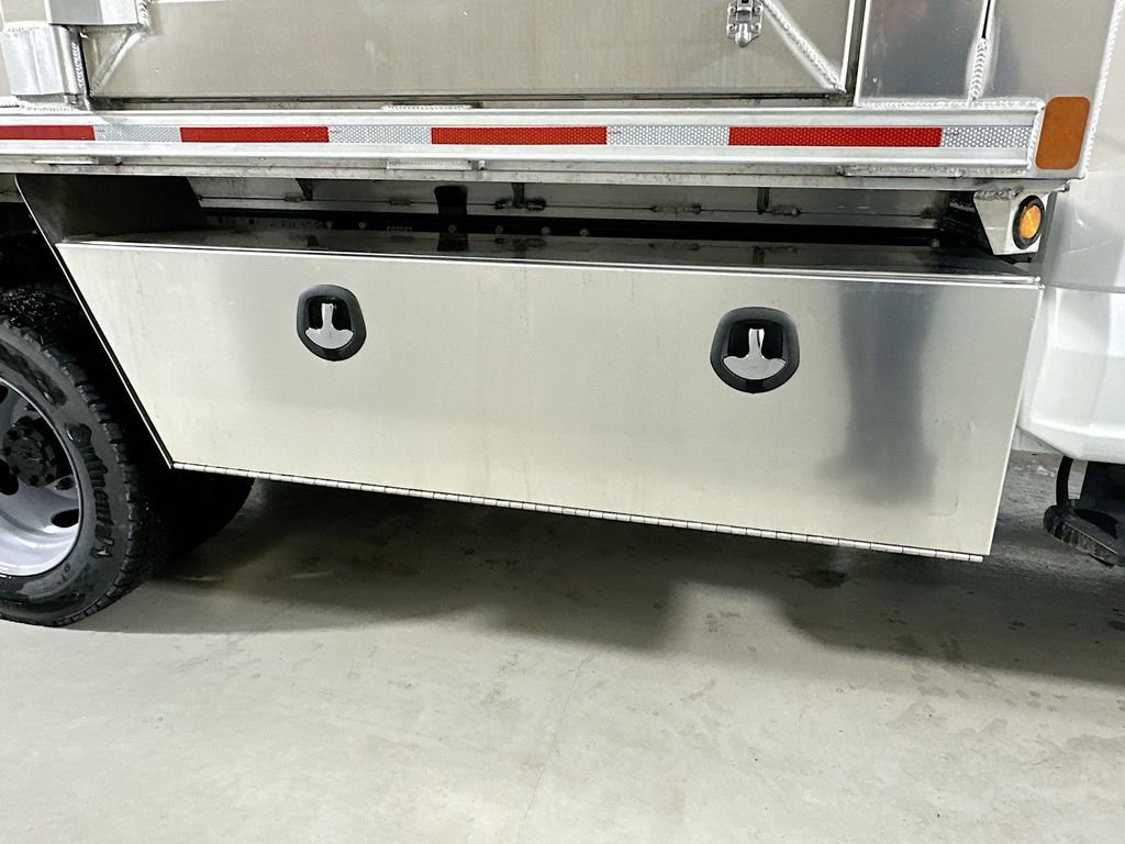 New 2026 Ford F550 4x4 Regular Cab Super Duty image 27