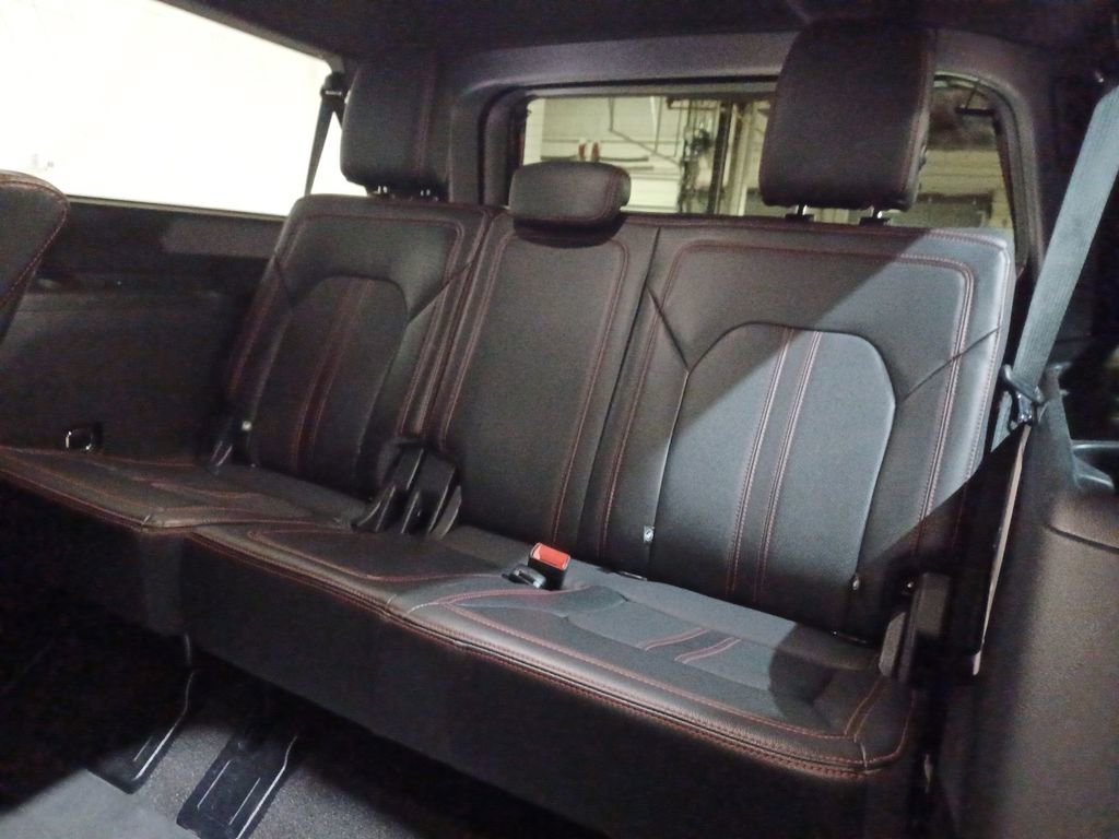 Used 2022 Ford Expedition Max Limited image 26