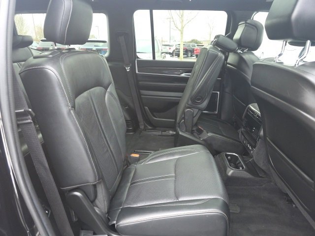 Used 2022 Jeep Wagoneer Series III w/ Premium Group I image 14