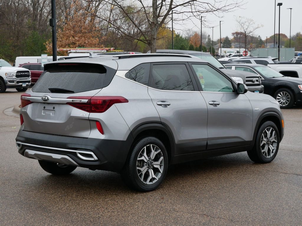 Used 2021 Kia Seltos EX image 11