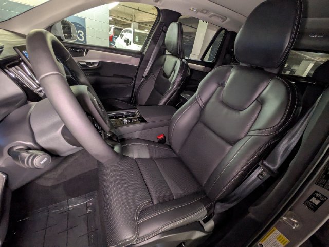 New 2026 Volvo XC90 T8 Ultra w/ Protection Package AWD/4WD image 13