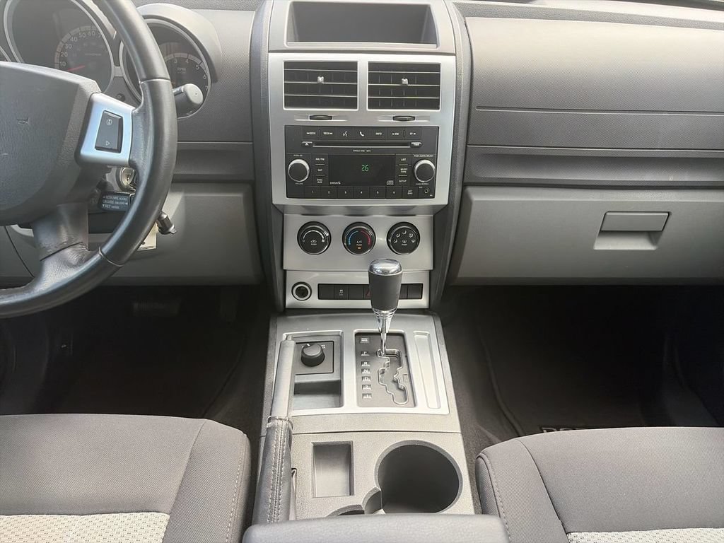 Used 2010 Dodge Nitro SXT AWD/4WD image 11